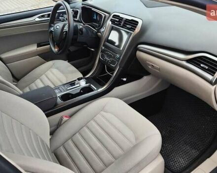 Белый Форд Фьюжн, объемом двигателя 2 л и пробегом 162 тыс. км за 15600 $, фото 4 на Automoto.ua