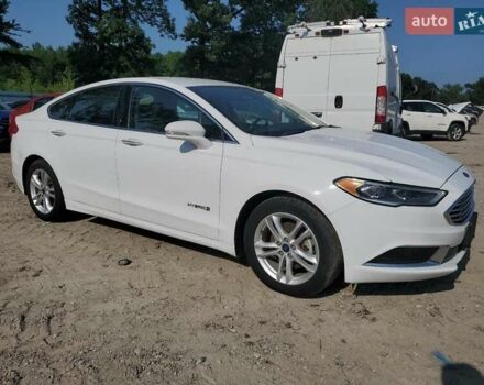 Форд Фьюжн 2018 в Киеве на Automoto.ua Белый Форд Фьюжн, объемом двигателя 2 л и пробегом 147 тыс. км за 1900 $, фото 3 на Automoto.ua