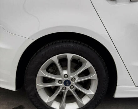 Білий Форд Фьюжен, об'ємом двигуна 2 л та пробігом 68 тис. км за 17200 $, фото 12 на Automoto.ua