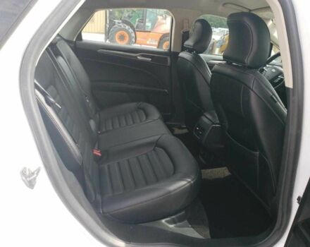 Білий Форд Фьюжен, об'ємом двигуна 2 л та пробігом 129 тис. км за 1500 $, фото 9 на Automoto.ua