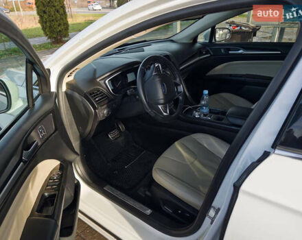 Белый Форд Фьюжн, объемом двигателя 2 л и пробегом 149 тыс. км за 13700 $, фото 14 на Automoto.ua