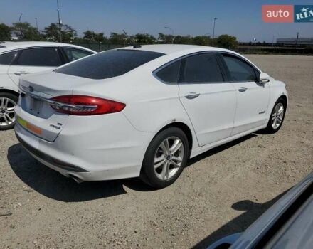 Форд Фьюжен 2018 у Полтаві на Automoto.ua Білий Форд Фьюжен, об'ємом двигуна 2 л та пробігом 155 тис. км за 2600 $, фото 2 на Automoto.ua
