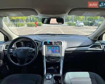 Білий Форд Фьюжен, об'ємом двигуна 2 л та пробігом 180 тис. км за 15750 $, фото 6 на Automoto.ua