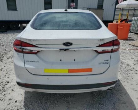 Белый Форд Фьюжн, объемом двигателя 2 л и пробегом 68 тыс. км за 2000 $, фото 4 на Automoto.ua