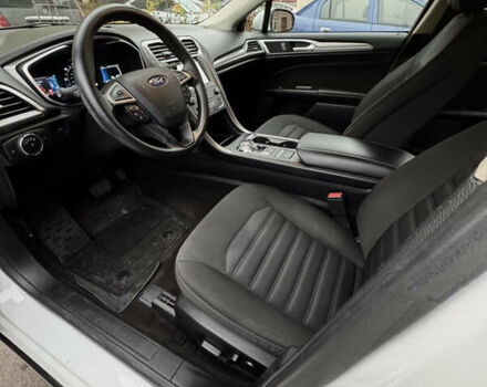 Білий Форд Фьюжен, об'ємом двигуна 2 л та пробігом 68 тис. км за 17200 $, фото 33 на Automoto.ua