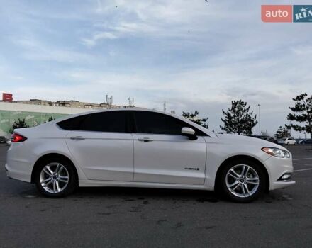 Белый Форд Фьюжн, объемом двигателя 2 л и пробегом 102 тыс. км за 14300 $, фото 2 на Automoto.ua