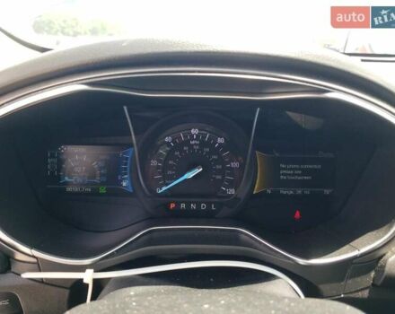 Білий Форд Фьюжен, об'ємом двигуна 2 л та пробігом 137 тис. км за 3600 $, фото 8 на Automoto.ua