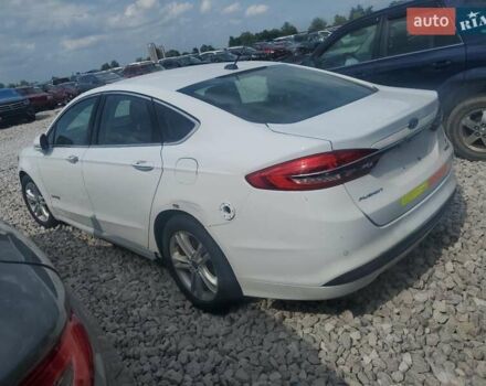 Білий Форд Фьюжен, об'ємом двигуна 2 л та пробігом 144 тис. км за 2500 $, фото 1 на Automoto.ua