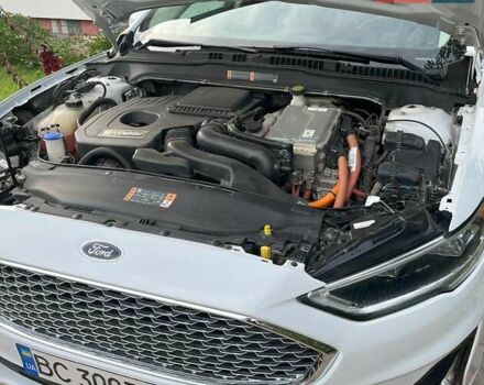 Форд Фьюжн 2018 в Львове на Automoto.ua Белый Форд Фьюжн, объемом двигателя 2 л и пробегом 96 тыс. км за 18600 $, фото 23 на Automoto.ua