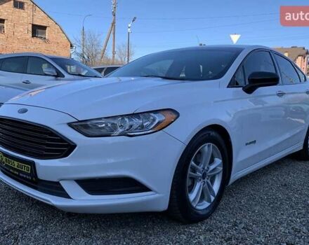 Белый Форд Фьюжн, объемом двигателя 2 л и пробегом 137 тыс. км за 14800 $, фото 2 на Automoto.ua
