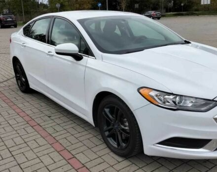 Білий Форд Фьюжен, об'ємом двигуна 2 л та пробігом 125 тис. км за 10600 $, фото 1 на Automoto.ua