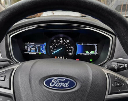 Білий Форд Фьюжен, об'ємом двигуна 2 л та пробігом 68 тис. км за 17200 $, фото 27 на Automoto.ua