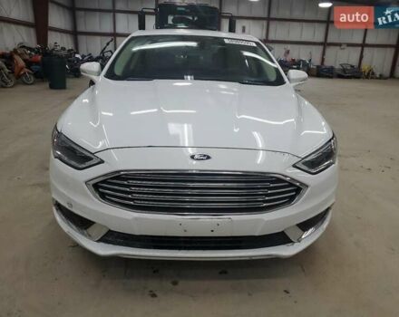 Білий Форд Фьюжен, об'ємом двигуна 2 л та пробігом 137 тис. км за 3600 $, фото 4 на Automoto.ua