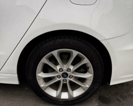 Білий Форд Фьюжен, об'ємом двигуна 2 л та пробігом 68 тис. км за 17200 $, фото 14 на Automoto.ua