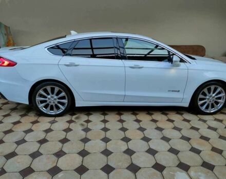 Форд Фьюжн 2018 в Одессе на Automoto.ua Белый Форд Фьюжн, объемом двигателя 2 л и пробегом 140 тыс. км за 16500 $, фото 2 на Automoto.ua