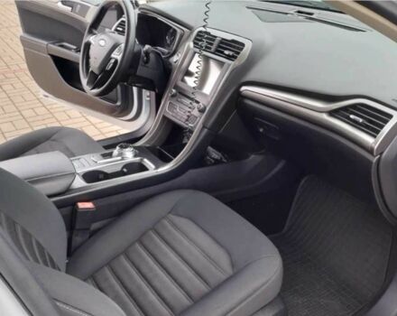 Білий Форд Фьюжен, об'ємом двигуна 2 л та пробігом 125 тис. км за 10600 $, фото 9 на Automoto.ua