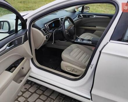 Белый Форд Фьюжн, объемом двигателя 2 л и пробегом 162 тыс. км за 15600 $, фото 5 на Automoto.ua