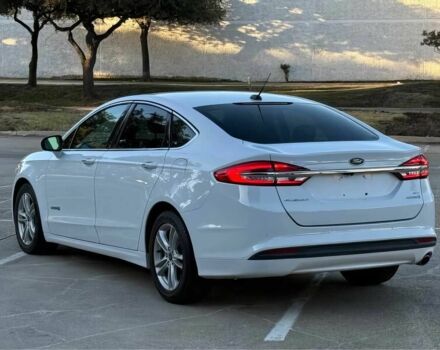 Белый Форд Фьюжн, объемом двигателя 2 л и пробегом 43 тыс. км за 2300 $, фото 4 на Automoto.ua