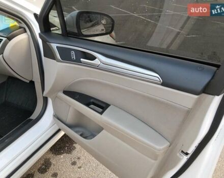 Белый Форд Фьюжн, объемом двигателя 2 л и пробегом 102 тыс. км за 14300 $, фото 8 на Automoto.ua