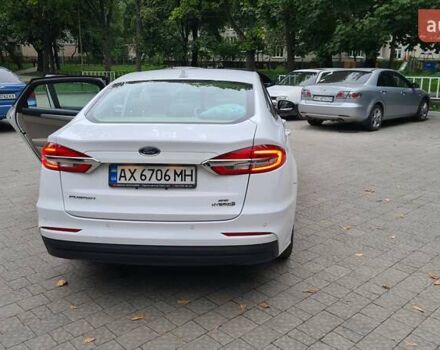Белый Форд Фьюжн, объемом двигателя 2 л и пробегом 30 тыс. км за 17500 $, фото 4 на Automoto.ua