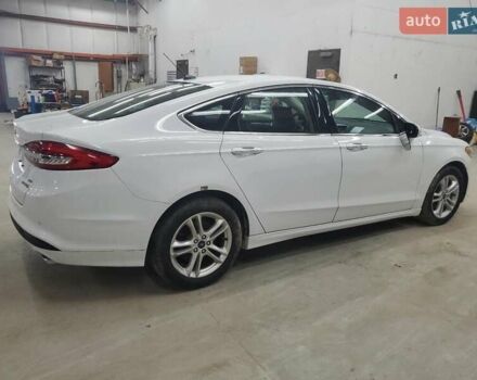 Білий Форд Фьюжен, об'ємом двигуна 2 л та пробігом 137 тис. км за 3600 $, фото 2 на Automoto.ua