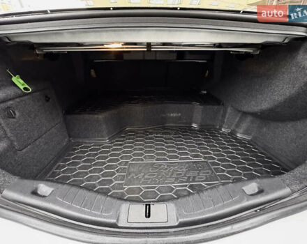 Білий Форд Фьюжен, об'ємом двигуна 2 л та пробігом 68 тис. км за 17200 $, фото 24 на Automoto.ua