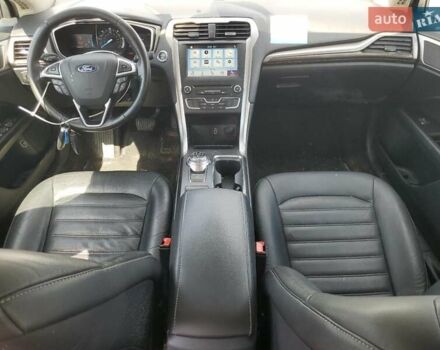 Білий Форд Фьюжен, об'ємом двигуна 2 л та пробігом 144 тис. км за 2500 $, фото 7 на Automoto.ua