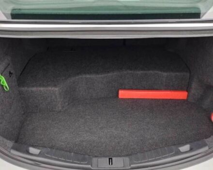 Білий Форд Фьюжен, об'ємом двигуна 2 л та пробігом 125 тис. км за 10600 $, фото 4 на Automoto.ua