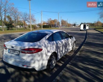 Форд Фьюжн 2019 в Днепре (Днепропетровске) на Automoto.ua Белый Форд Фьюжн, объемом двигателя 2 л и пробегом 62 тыс. км за 18000 $, фото 3 на Automoto.ua