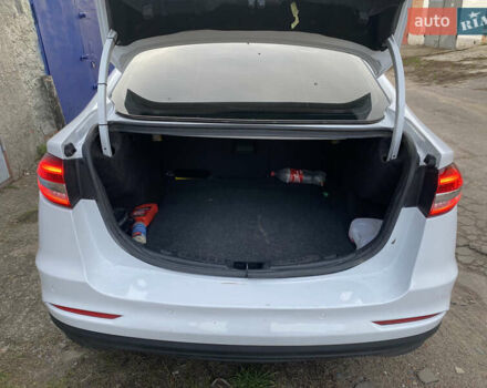 Белый Форд Фьюжн, объемом двигателя 2.49 л и пробегом 70 тыс. км за 15000 $, фото 7 на Automoto.ua