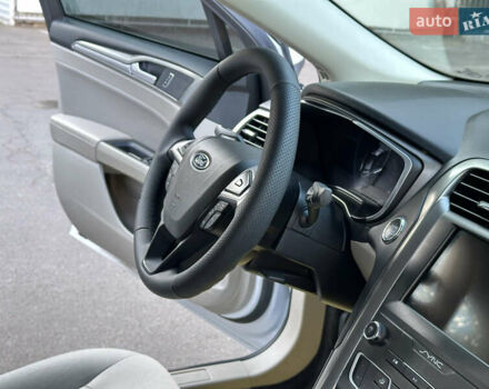 Белый Форд Фьюжн, объемом двигателя 2 л и пробегом 147 тыс. км за 16500 $, фото 39 на Automoto.ua