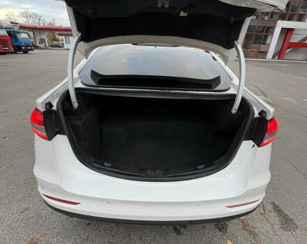 Белый Форд Фьюжн, объемом двигателя 2 л и пробегом 40 тыс. км за 15800 $, фото 15 на Automoto.ua