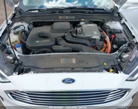 Білий Форд Фьюжен, об'ємом двигуна 2 л та пробігом 118 тис. км за 2100 $, фото 9 на Automoto.ua