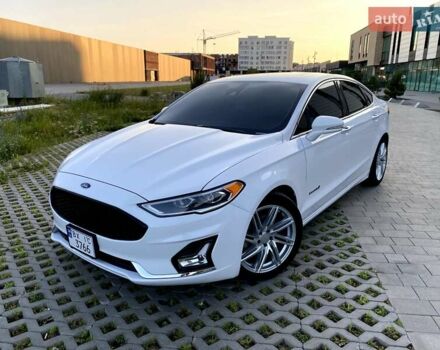 Белый Форд Фьюжн, объемом двигателя 2 л и пробегом 165 тыс. км за 15799 $, фото 27 на Automoto.ua