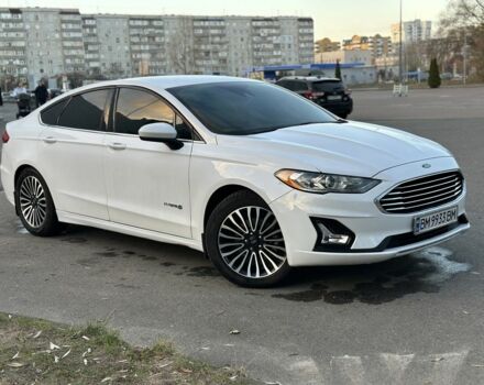 Білий Форд Фьюжен, об'ємом двигуна 2 л та пробігом 111 тис. км за 16700 $, фото 5 на Automoto.ua