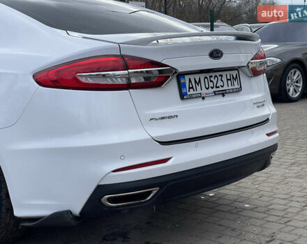 Белый Форд Фьюжн, объемом двигателя 2 л и пробегом 159 тыс. км за 16455 $, фото 23 на Automoto.ua