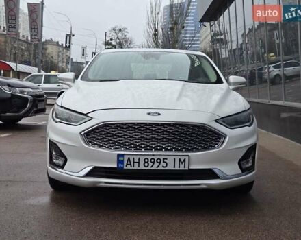 Белый Форд Фьюжн, объемом двигателя 2 л и пробегом 55 тыс. км за 14900 $, фото 2 на Automoto.ua