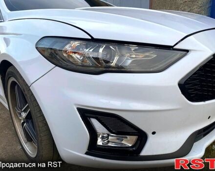 Белый Форд Фьюжн, объемом двигателя 2.5 л и пробегом 70 тыс. км за 15500 $, фото 10 на Automoto.ua