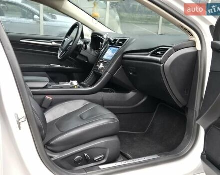 Белый Форд Фьюжн, объемом двигателя 2 л и пробегом 55 тыс. км за 14900 $, фото 9 на Automoto.ua