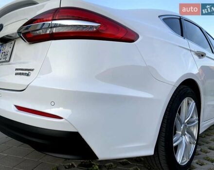 Белый Форд Фьюжн, объемом двигателя 2 л и пробегом 165 тыс. км за 15799 $, фото 9 на Automoto.ua