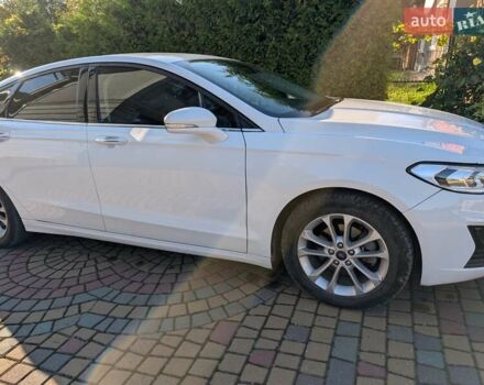 Белый Форд Фьюжн, объемом двигателя 2 л и пробегом 136 тыс. км за 16300 $, фото 3 на Automoto.ua