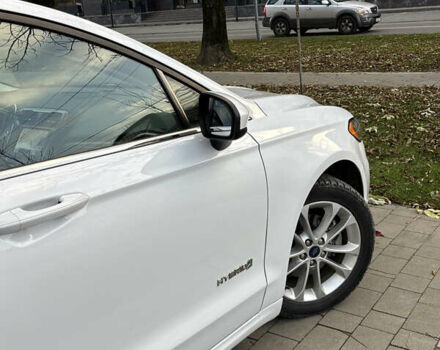 Белый Форд Фьюжн, объемом двигателя 2 л и пробегом 93 тыс. км за 17800 $, фото 7 на Automoto.ua