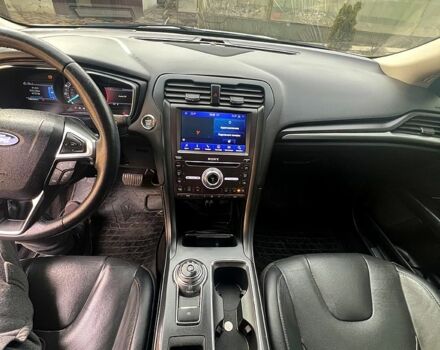 Белый Форд Фьюжн, объемом двигателя 2 л и пробегом 148 тыс. км за 13500 $, фото 6 на Automoto.ua