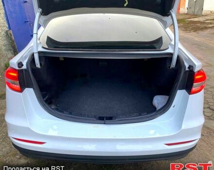 Белый Форд Фьюжн, объемом двигателя 2.5 л и пробегом 70 тыс. км за 15500 $, фото 5 на Automoto.ua