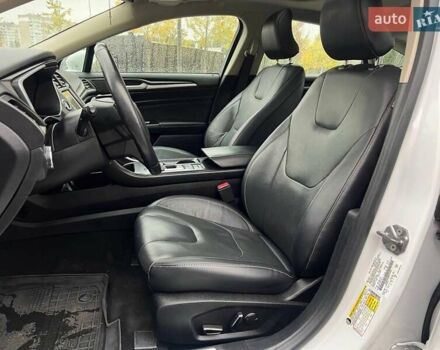 Форд Фьюжен 2019 у Києві на Automoto.ua Білий Форд Фьюжен, об'ємом двигуна 2 л та пробігом 81 тис. км за 20490 $, фото 9 на Automoto.ua