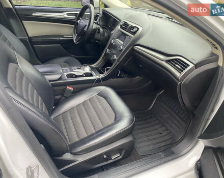 Белый Форд Фьюжн, объемом двигателя 2.49 л и пробегом 241 тыс. км за 13500 $, фото 11 на Automoto.ua