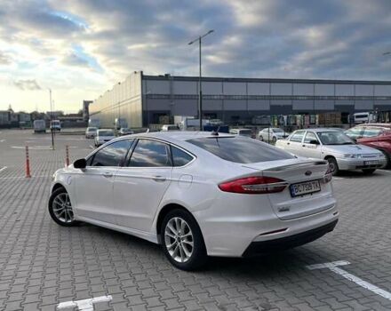 Белый Форд Фьюжн, объемом двигателя 2 л и пробегом 84 тыс. км за 21500 $, фото 4 на Automoto.ua