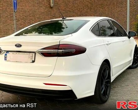 Белый Форд Фьюжн, объемом двигателя 2.4 л и пробегом 66 тыс. км за 11999 $, фото 2 на Automoto.ua