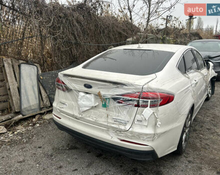 Белый Форд Фьюжн, объемом двигателя 2.49 л и пробегом 130 тыс. км за 6300 $, фото 4 на Automoto.ua