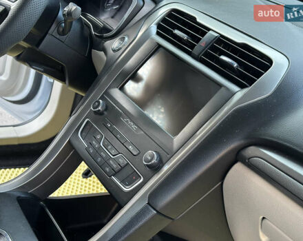 Белый Форд Фьюжн, объемом двигателя 2 л и пробегом 147 тыс. км за 16500 $, фото 38 на Automoto.ua